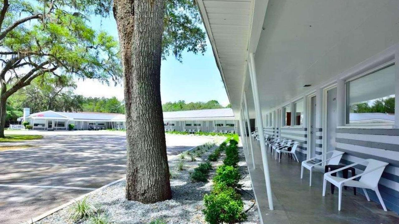 Sun Plaza Motel Silver Springs Exterior foto